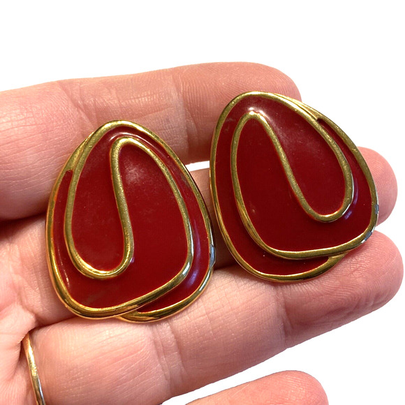 Vintage 80’s Napier Pierced Earrings Mod Chunky Goldtone & Red Enamel Swirl Art - Picture 5 of 6